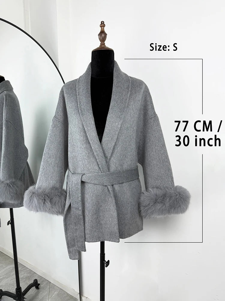 Élégant manteau en laine avec col en fourrure