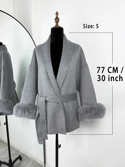 Élégant manteau en laine avec col en fourrure
