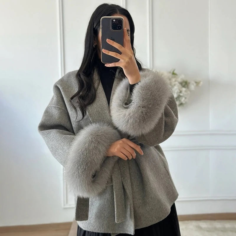 Élégant manteau en laine avec col en fourrure