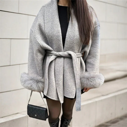 Élégant manteau en laine avec col en fourrure