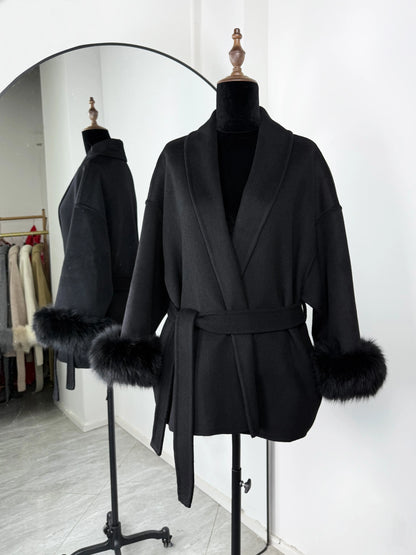 Élégant manteau en laine avec col en fourrure